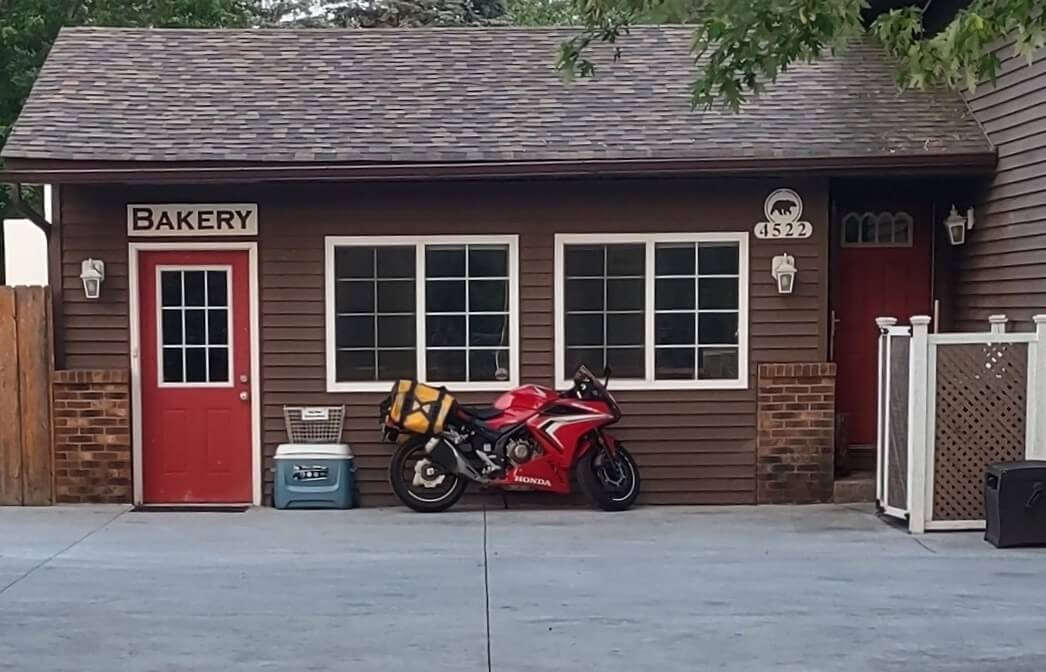 Ben the Baker White Bear Lake bakery exterior